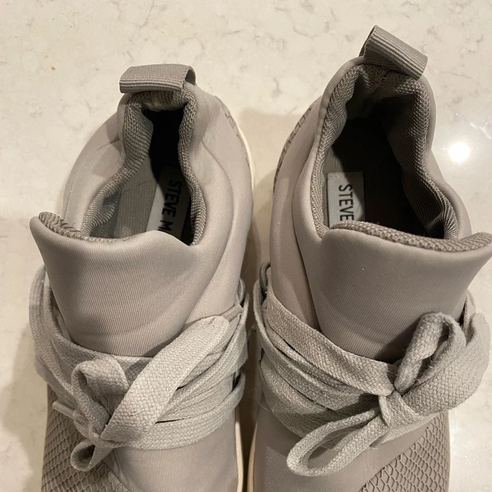 Steve Madden Lancer Sneaker - Picture 3 of 7